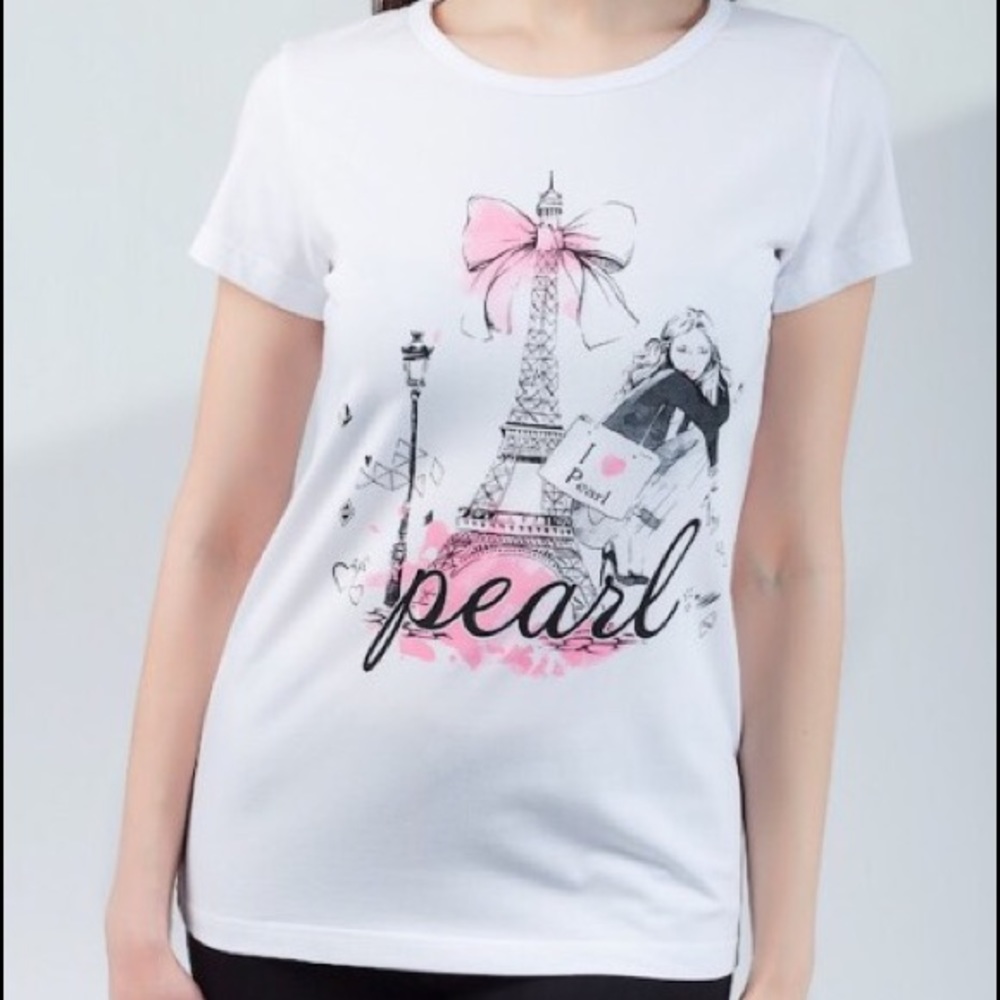 Brand new Women's graphic fashion t-shirt